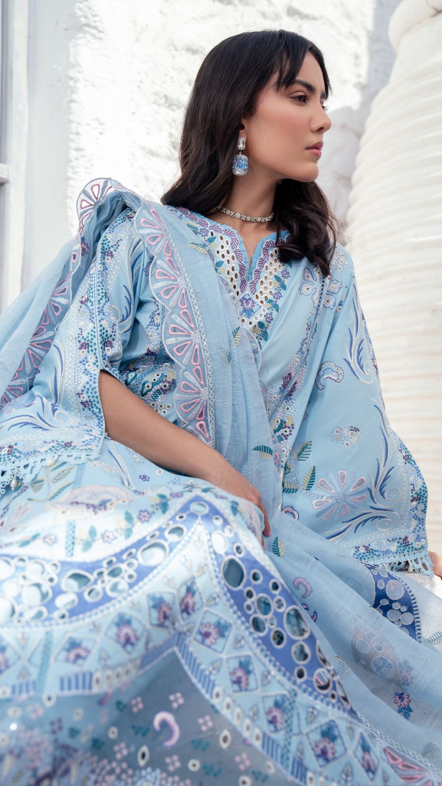 Unstitched Embroidered Lawn DESIGN-016